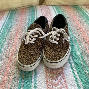 VANS Lowtop Sneaker size 6.5